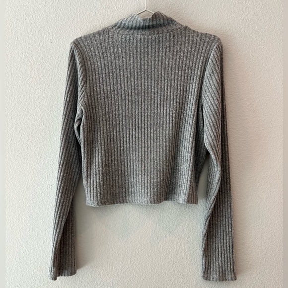 Aritzia Wilfred Free Tamu Grey Ribbed Turtleneck Sweater/Top - Picture 3 of 6